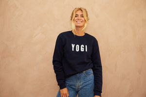 Yogi embroidered sweatshirt Navy Blue // White