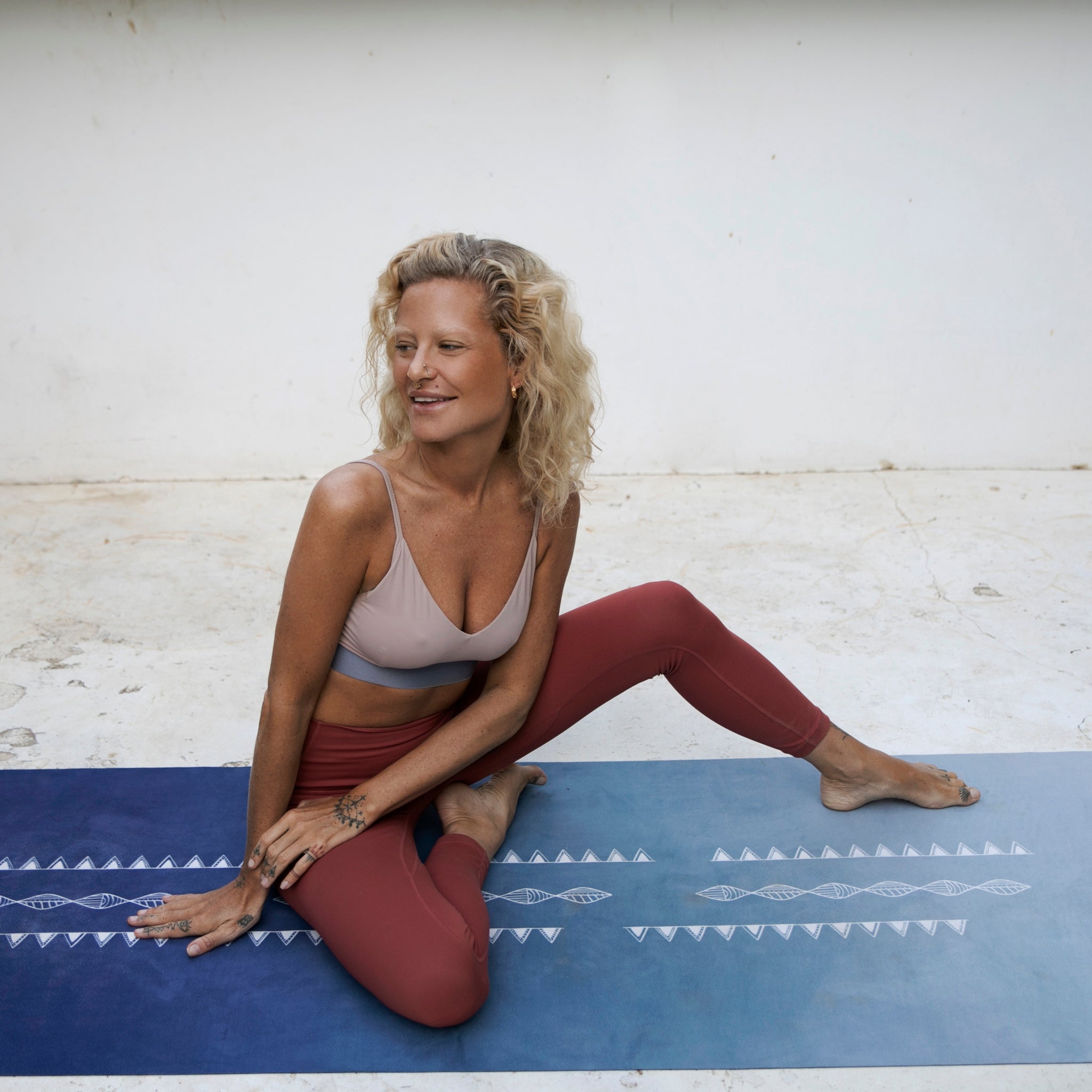 Vegan Suede with Bio-rubber backing yoga mat 